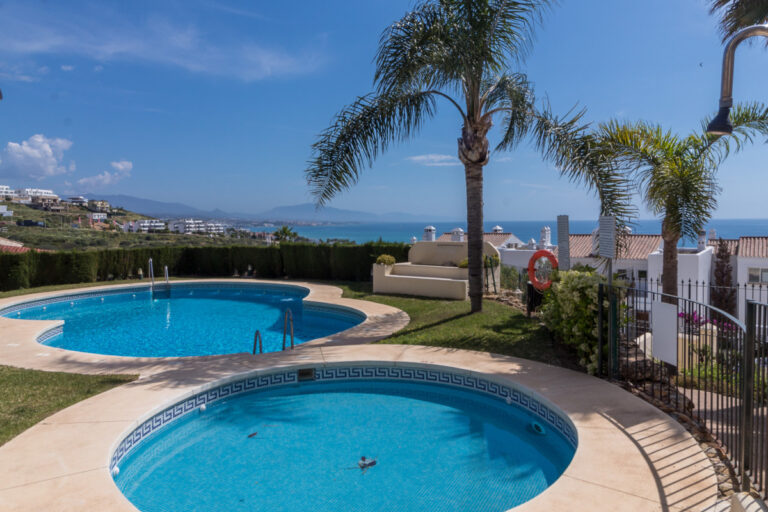 881284 penthouse duplex apartment costa del sol 3 bedrooms casares playa e285000 1 768x512