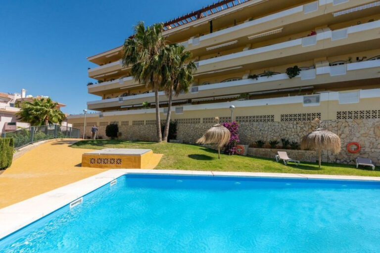 881296 middle floor apartment costa del sol 3 bedrooms riviera del sol e350000 11 768x512