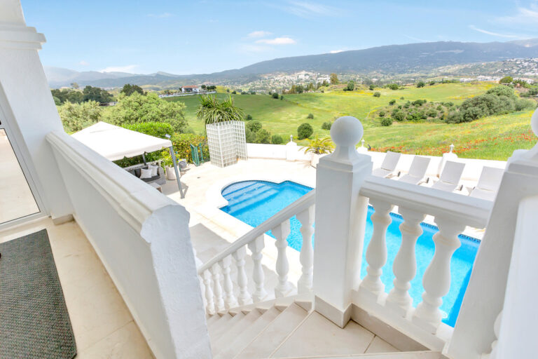 881326 detached villa costa del sol 4 bedrooms cerros del aguila e749000 9 768x512