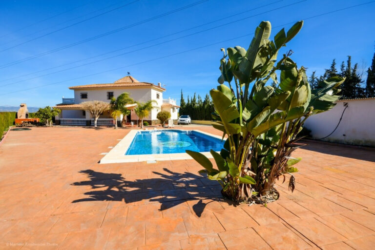 881390 finca villa costa del sol 5 bedrooms alhaurin de la torre e510000 1 1 768x513