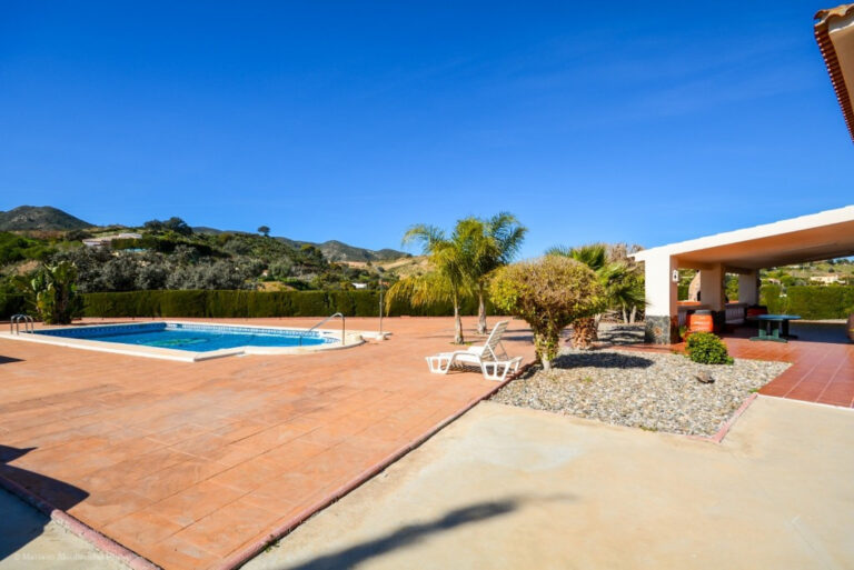 881390 finca villa costa del sol 5 bedrooms alhaurin de la torre e510000 2 768x513