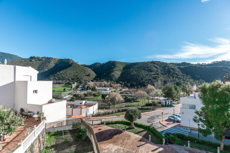 881393 penthouse apartment costa del sol 2 bedrooms benahavis e260000 1 768x512