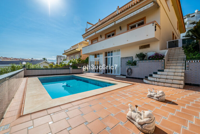 881489 detached villa costa del sol 5 bedrooms torrequebrada e860000 1 768x513