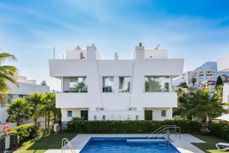 881654 terraced townhouse costa del sol 4 bedrooms rio real e1195000 4 768x512