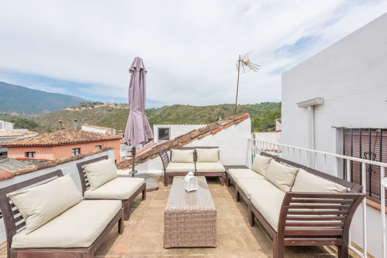 881729 terraced townhouse costa del sol 2 bedrooms benahavis e225000 5 768x513