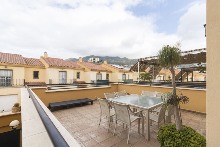 881762 terraced townhouse costa del sol 4 bedrooms torrequebrada e405000 1 768x512