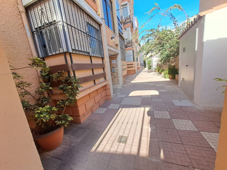 882200 middle floor apartment costa del sol 2 bedrooms fuengirola e185000 11 768x576