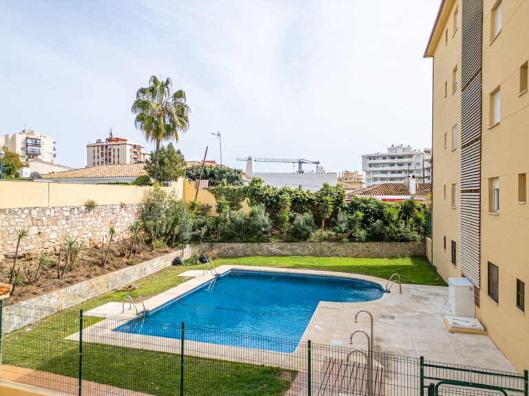 882254 middle floor apartment costa del sol 2 bedrooms fuengirola e249000 9 768x576