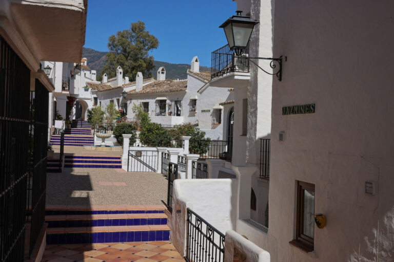 882302 middle floor apartment costa del sol 1 bedrooms benahavis e150000 14 768x512