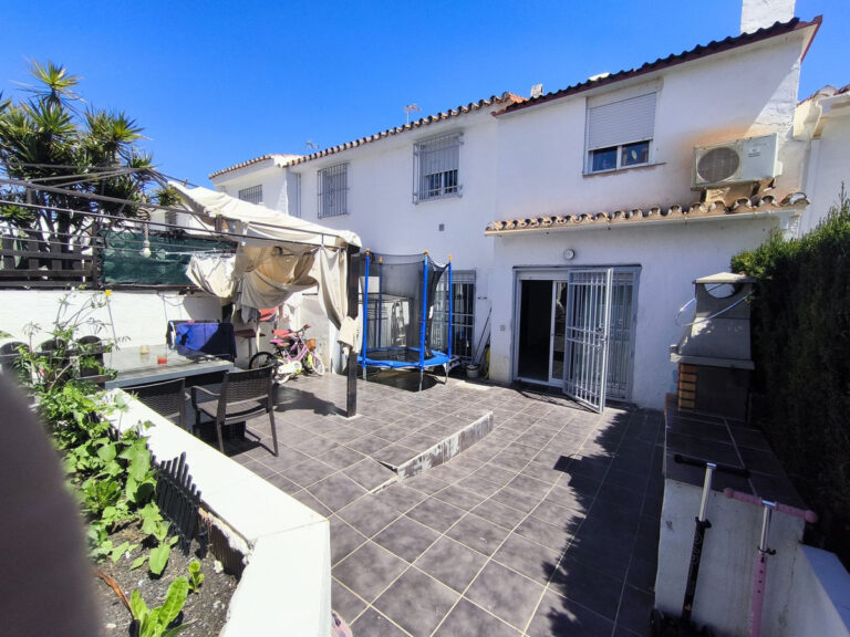 882482 terraced townhouse costa del sol 2 bedrooms estepona e235000 768x576