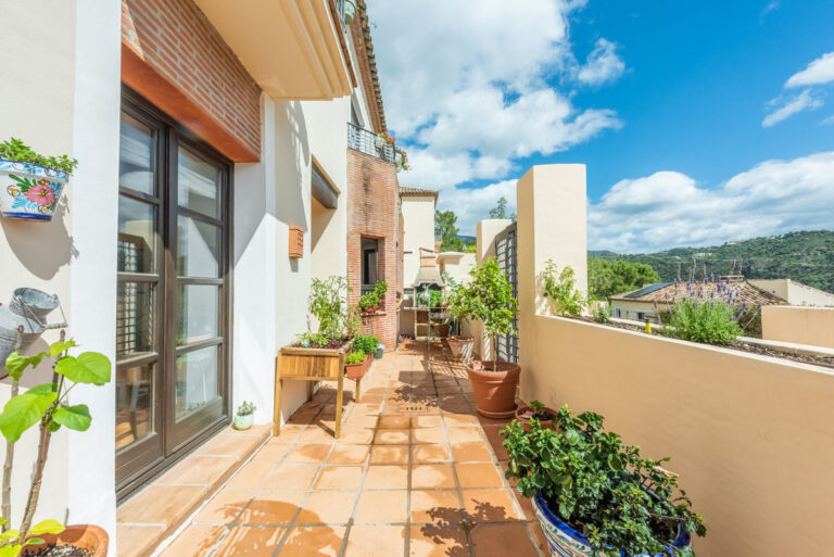 882491 semi detached villa costa del sol 4 bedrooms benahavis e595000 5 768x513