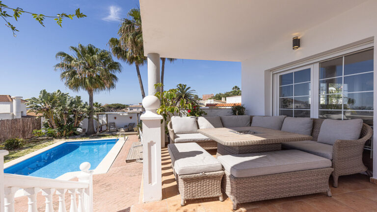 882602 detached villa costa del sol 4 bedrooms torreguadiaro e845000 3 768x432