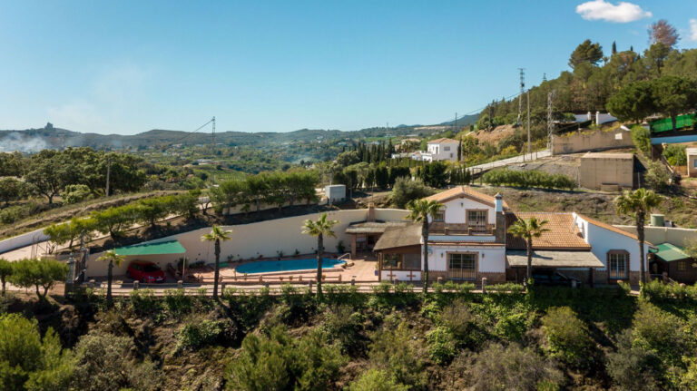 882617 detached villa costa del sol 3 bedrooms alhaurin el grande e425000 1 1 768x431