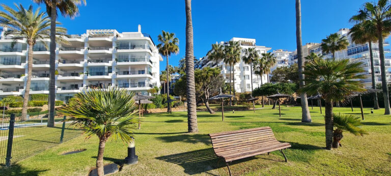 882677 middle floor apartment costa del sol 2 bedrooms calahonda e450000 4 768x346