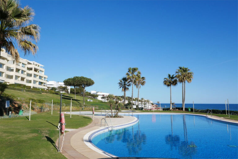 882680 middle floor apartment costa del sol 4 bedrooms cabopino e1390000 2 768x513