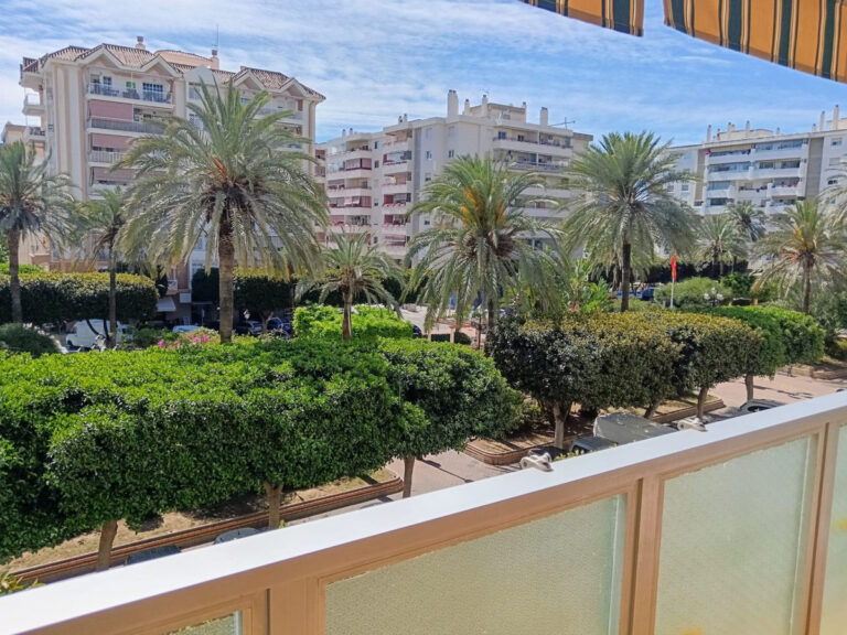 882719 middle floor apartment costa del sol 3 bedrooms fuengirola e350000 1 1 768x576