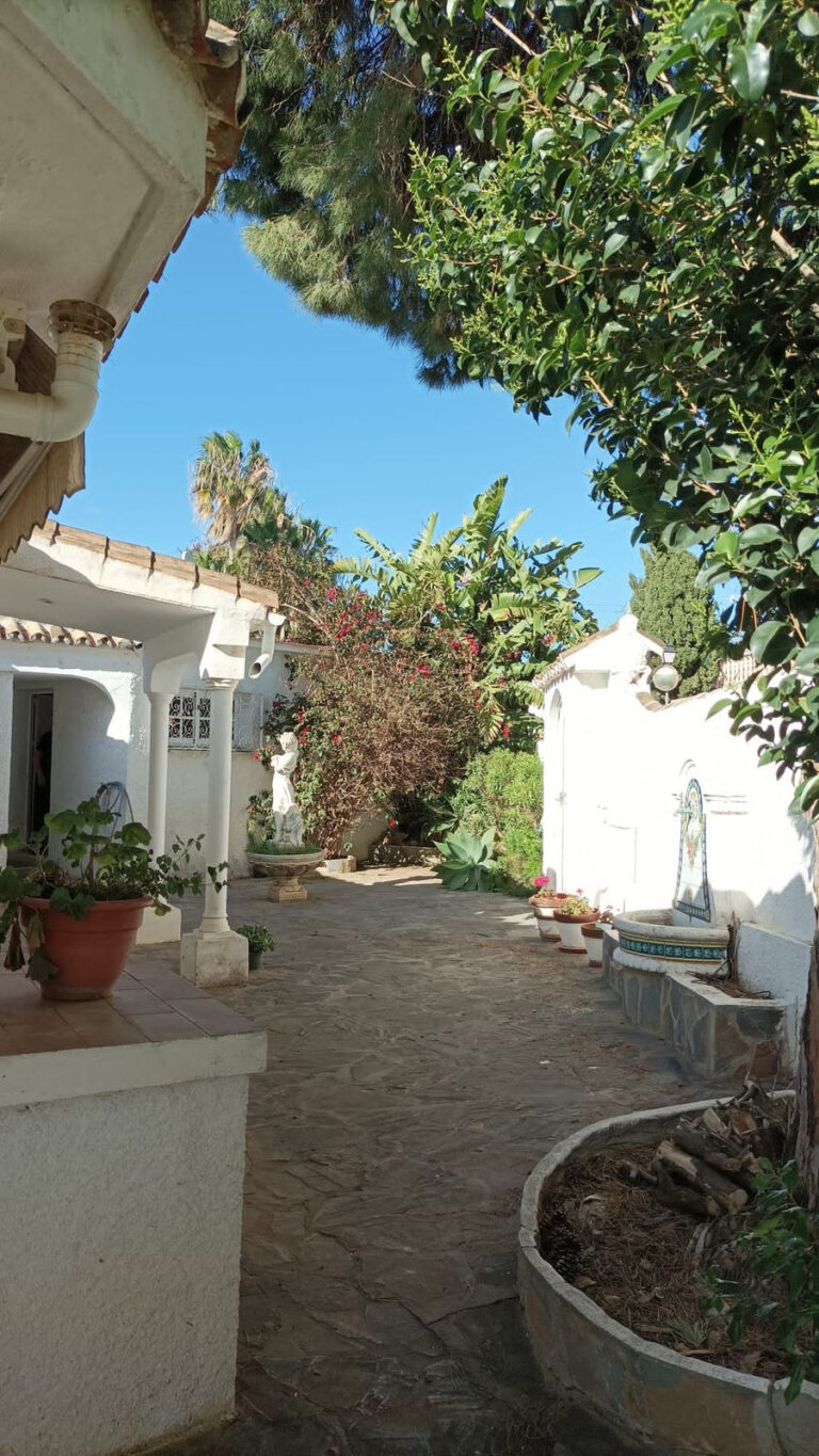 882725 detached villa costa del sol 3 bedrooms el rosario e1190000 4 768x1365