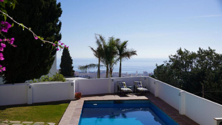 882908 detached villa costa del sol 3 bedrooms benalmadena e749000 768x432